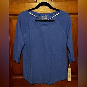 NEW Calvin Klein Performance T-shirt